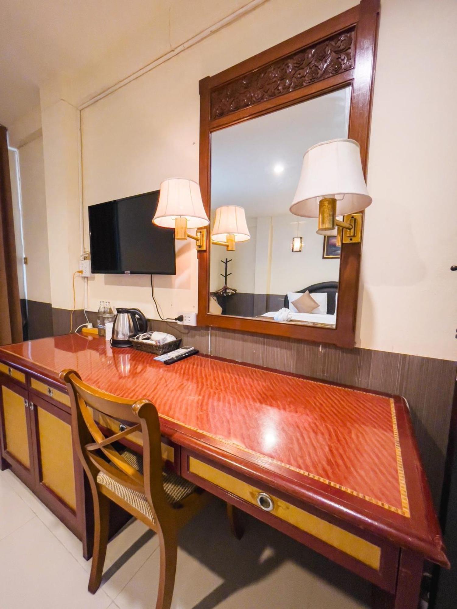 Baik Suite Bangkok Zewnętrze zdjęcie