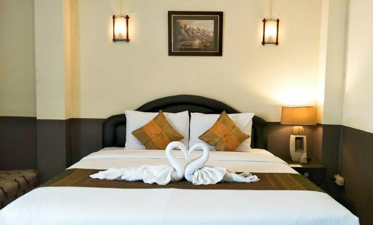 Baik Suite Bangkok Zewnętrze zdjęcie